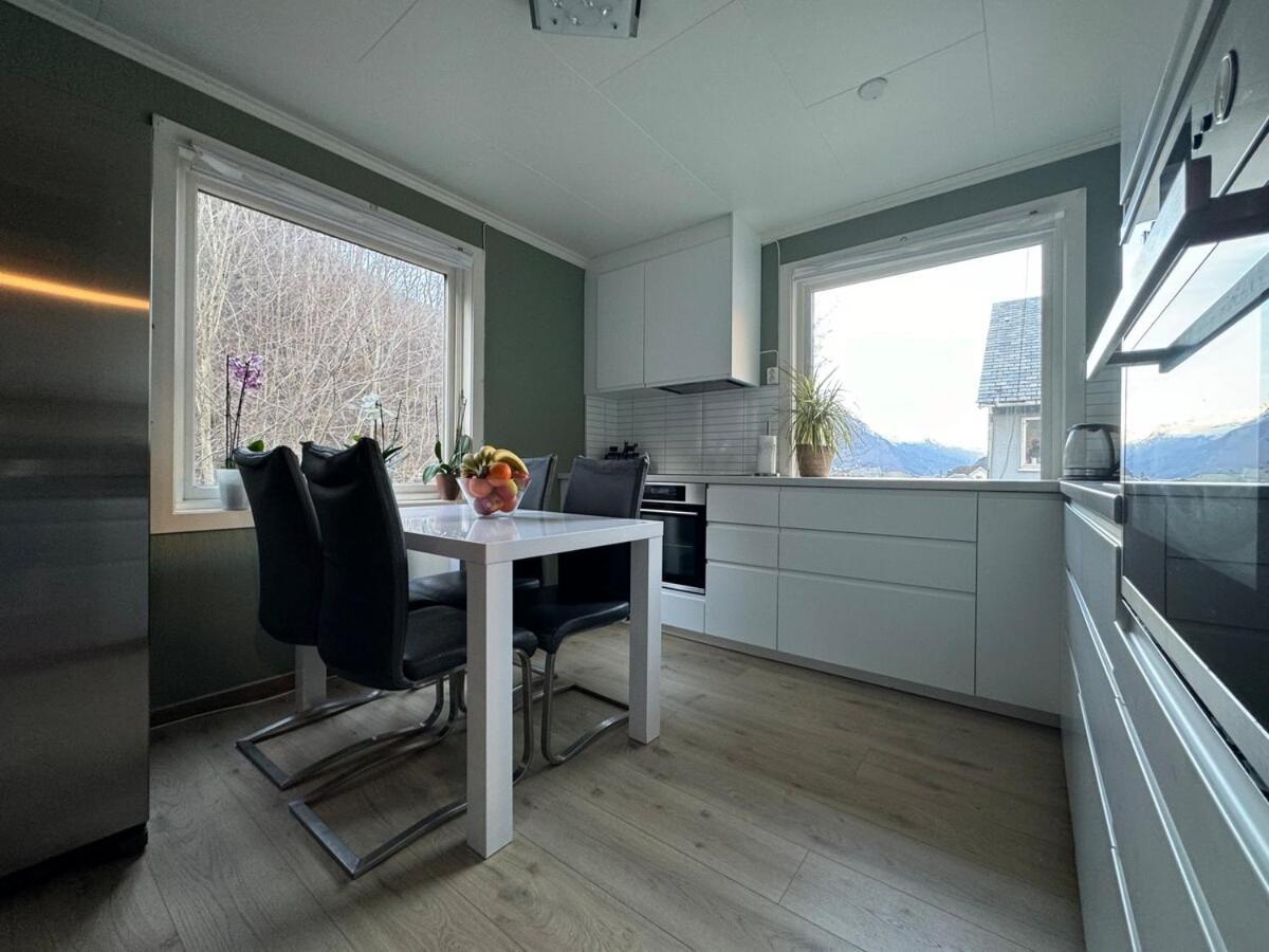 Starapartment Trolltunga - 3 Floor Odda